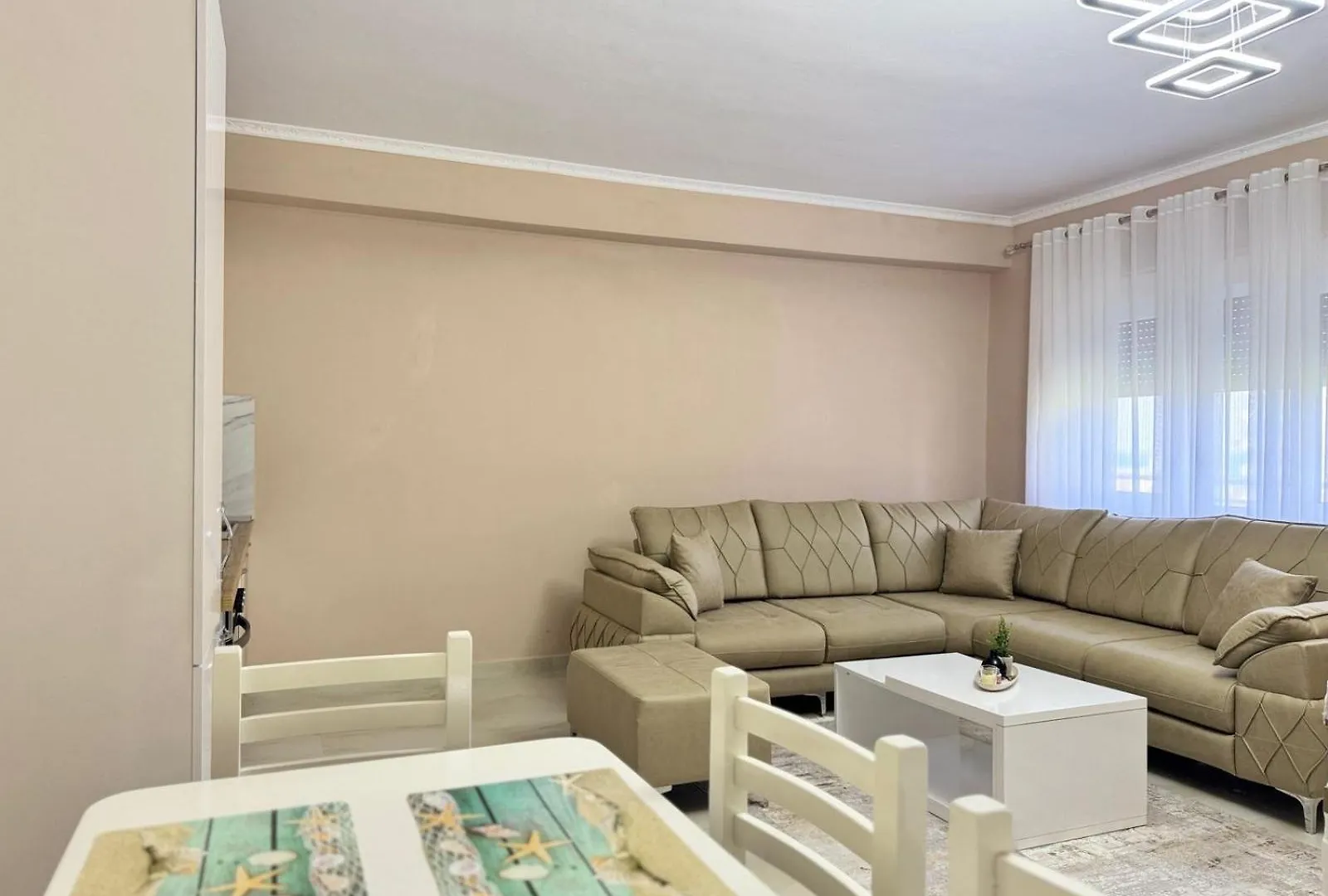 Apartment Noar ドゥラス アルバニア
